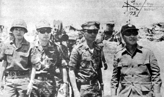 ướng Ngô Quang Trưởng, Cao Văn Viên. Bùi Thế Lân và Tổng thống Nguyễn Văn Thiệu tại Quảng Trị 1972