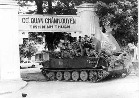 Các tướng cộng sản đánh chiếm Ninh Thuận như trò… rước sư tử 