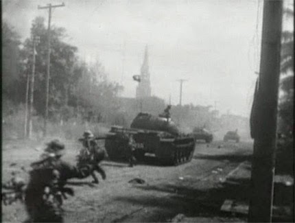 Tank Cộng Sản Bắc Việt tiến đánh Buôn Mê Thuột