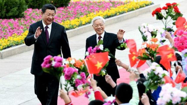  Lãnh đạo ĐCS Trung Quốc, Chủ tịch Tập Cận Bình tiếp Tổng bí thư Đảng CSVN tại Bắc Kinh đầu năm nay.